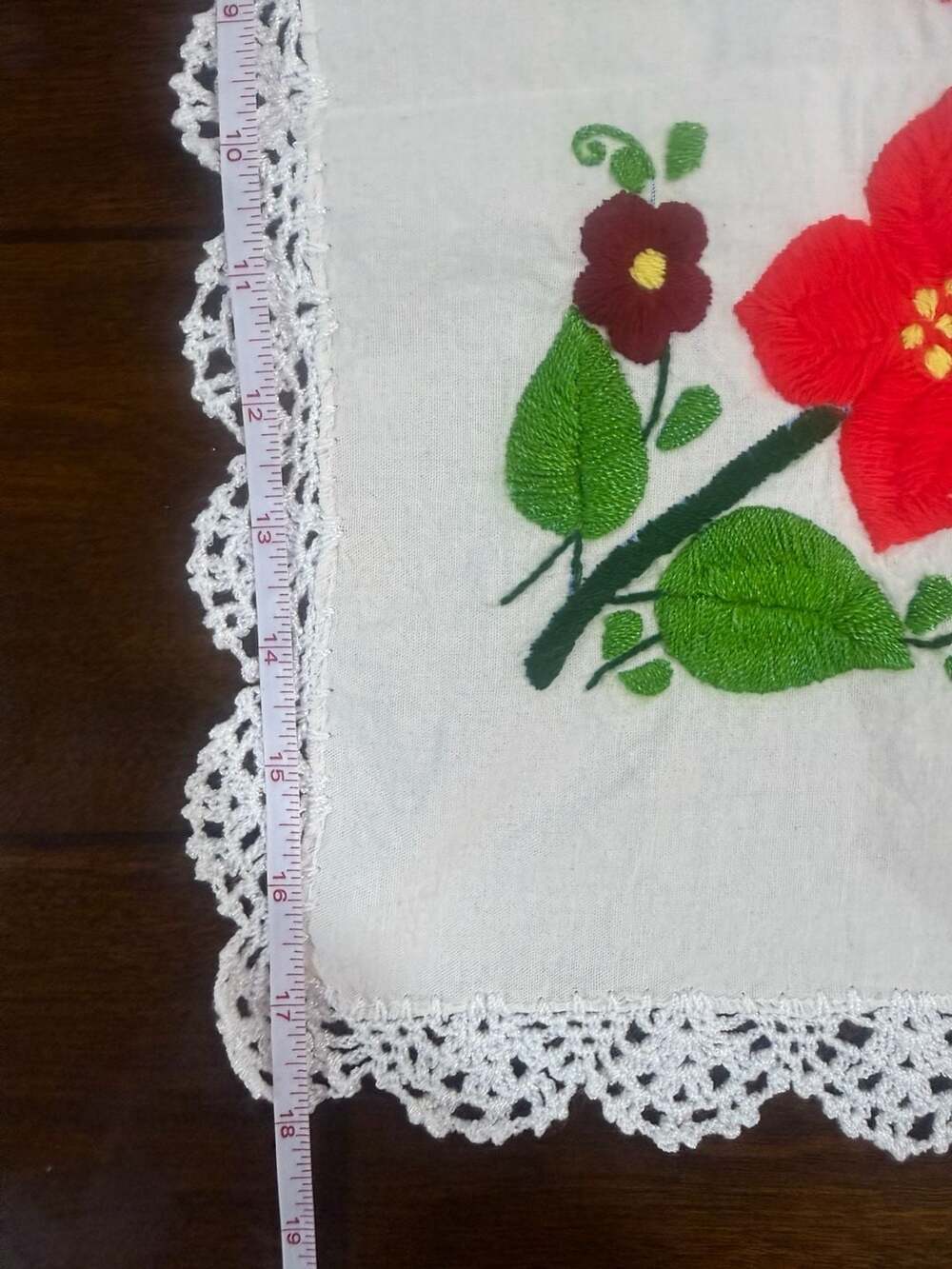 Vintage Handmade Mexican Embroidered Servilleta Floral Lace Trim 17x17 - Picture 3 of 4